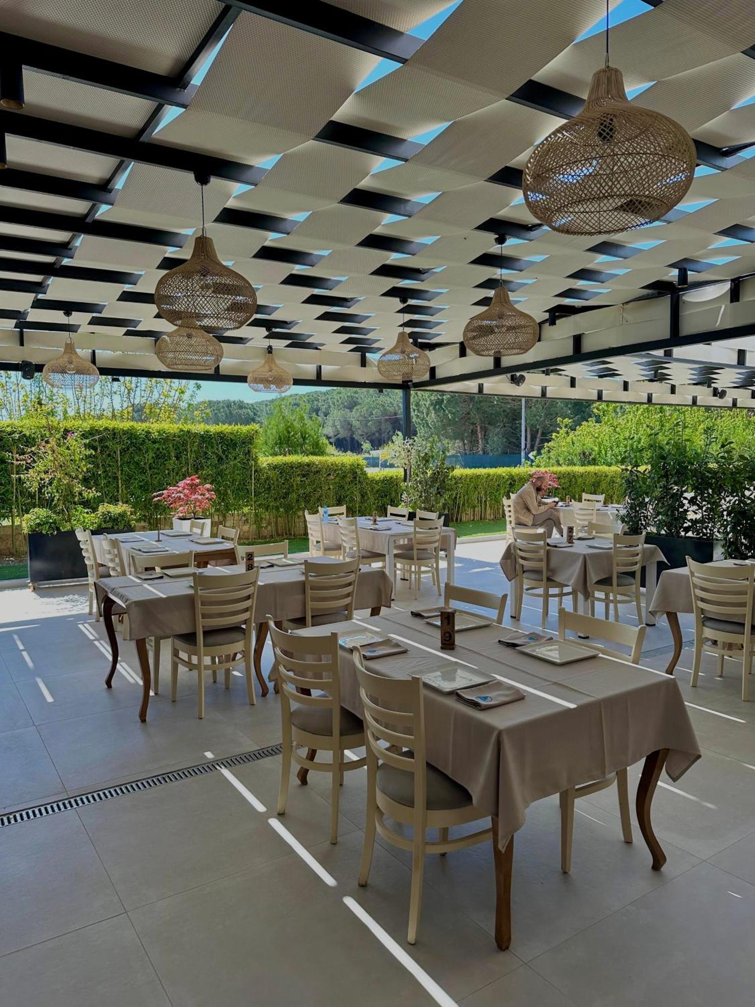 Hotel Fish Land Plazhi San Pietro Exteriör bild